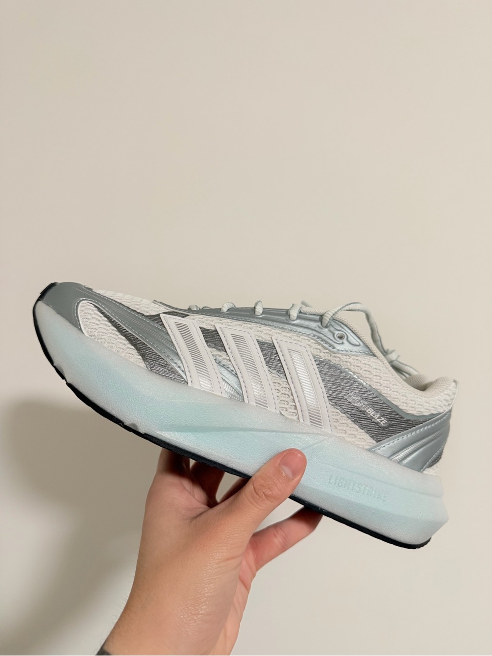Adidas Women's Lightblaze shoes size 7